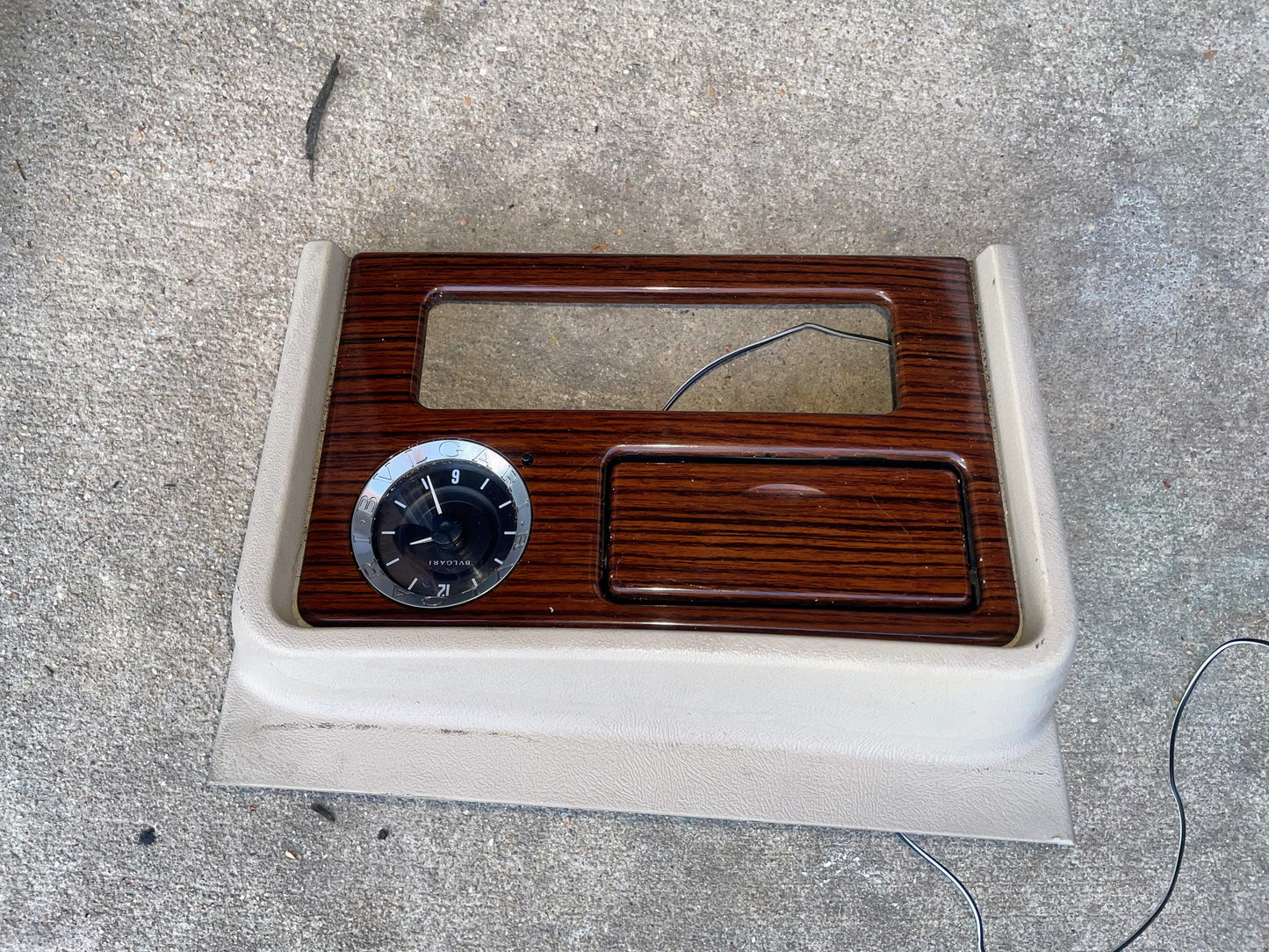 OEM Center Console Front Bin Woodgrain Trim with Clock in Light Beige for 2003-2006 Cadillac Escalade