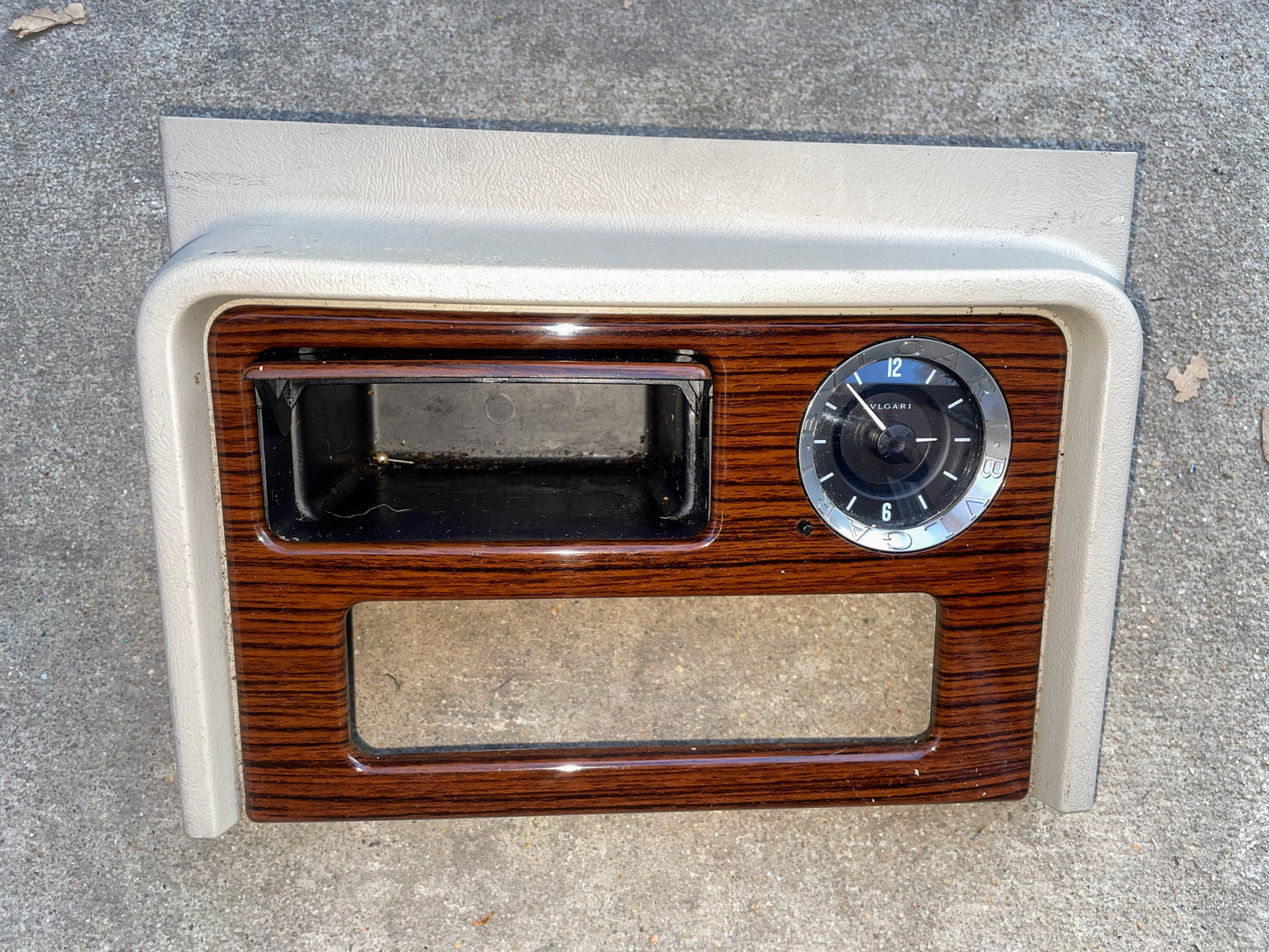 OEM Center Console Front Bin Woodgrain Trim with Clock in Light Beige for 2003-2006 Cadillac Escalade