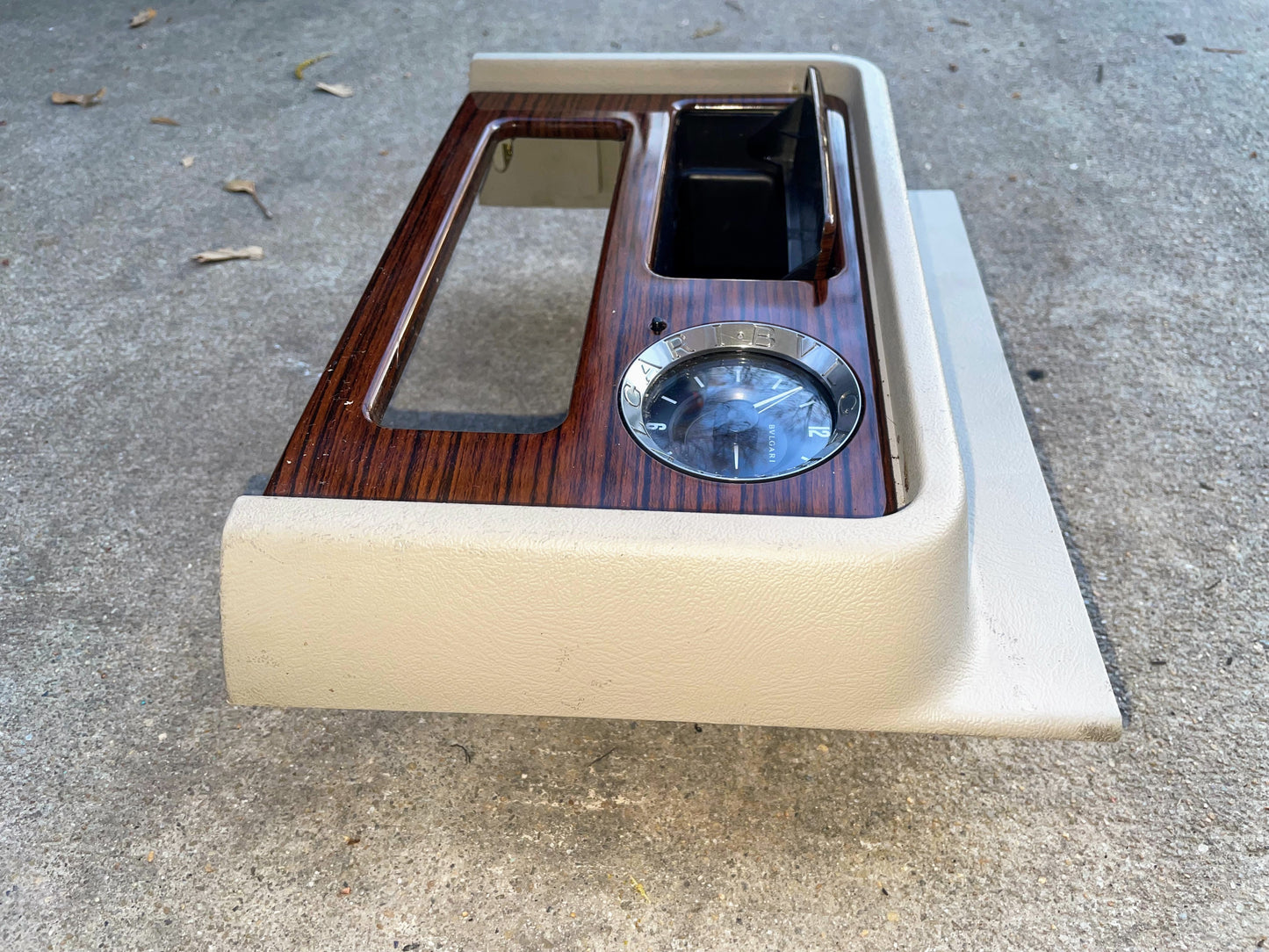 OEM Center Console Front Bin Woodgrain Trim with Clock in Light Beige for 2003-2006 Cadillac Escalade