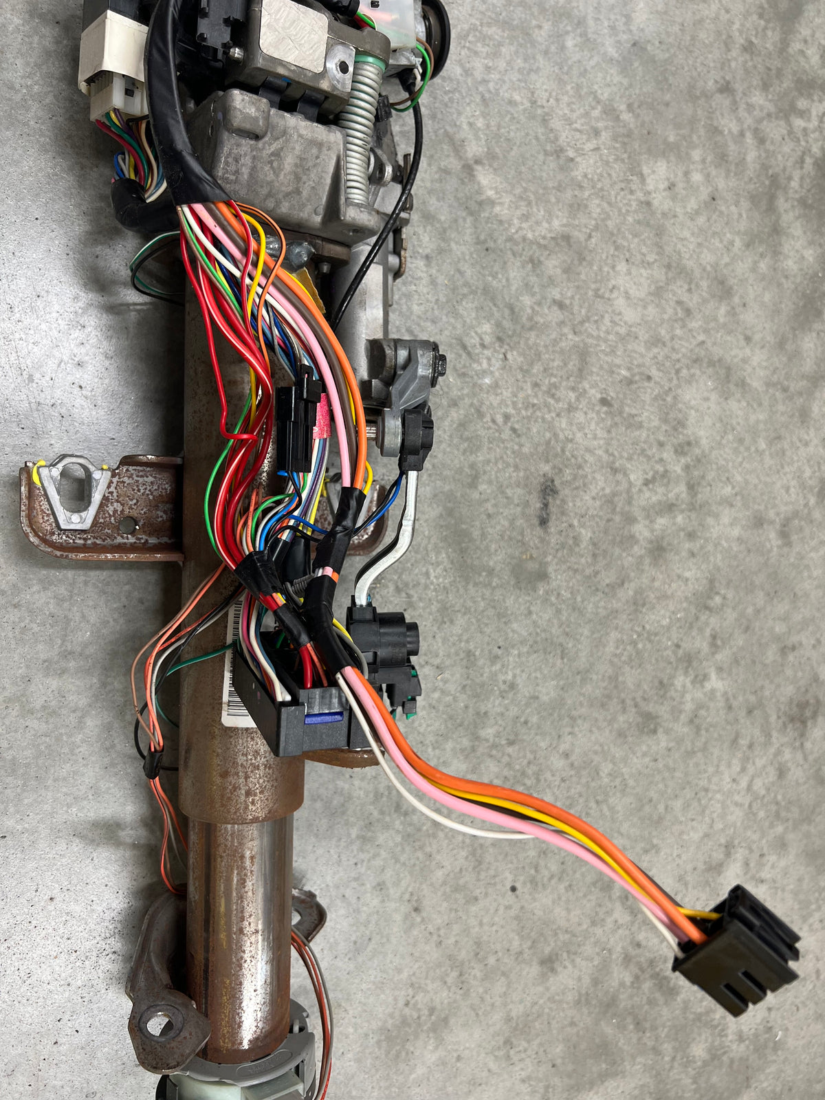 OEM Steering Column w/KEY for 2000-2002 GM Full Size Trucks
