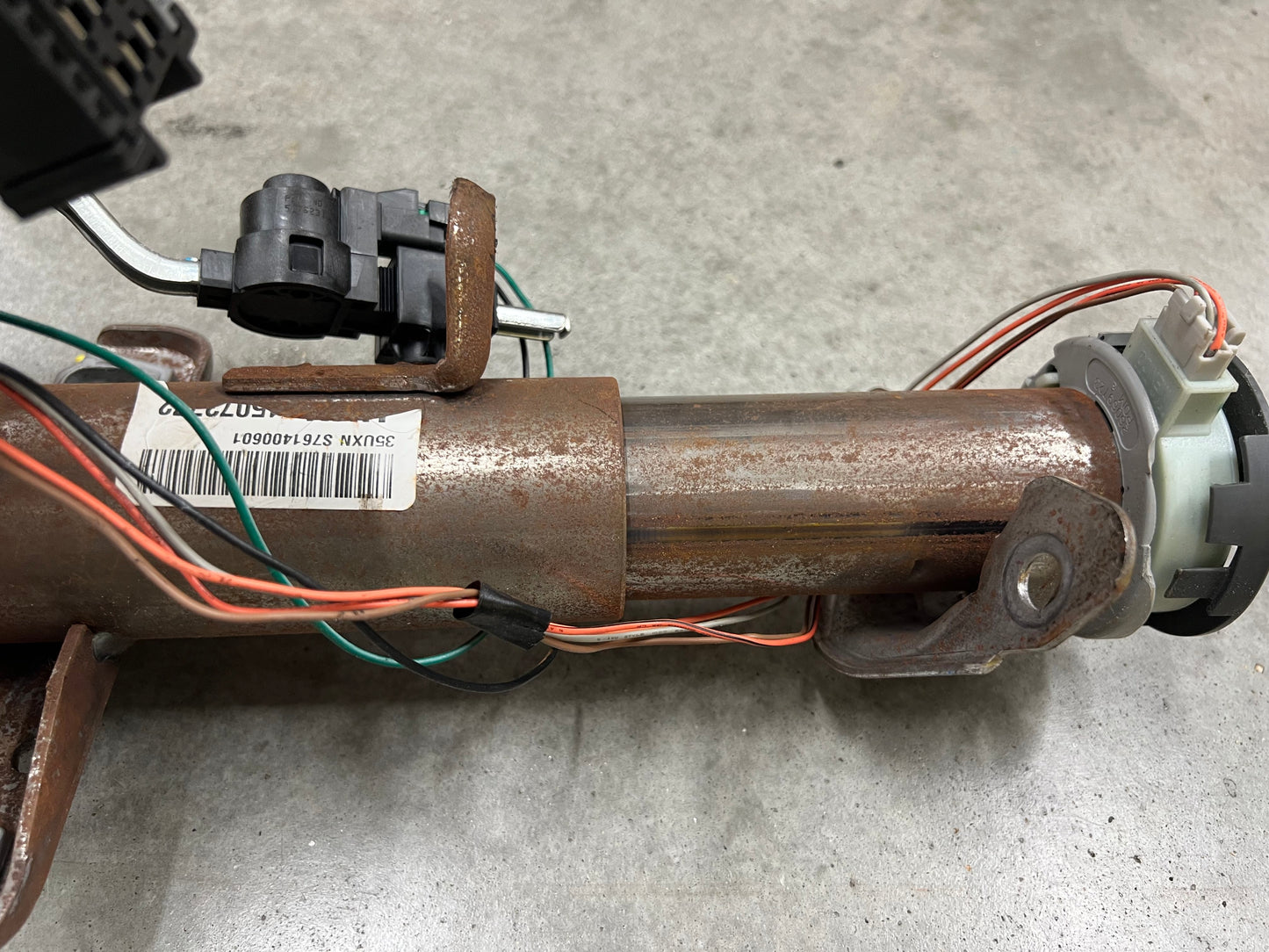 OEM Steering Column w/KEY for 2000-2002 GM Full Size Trucks