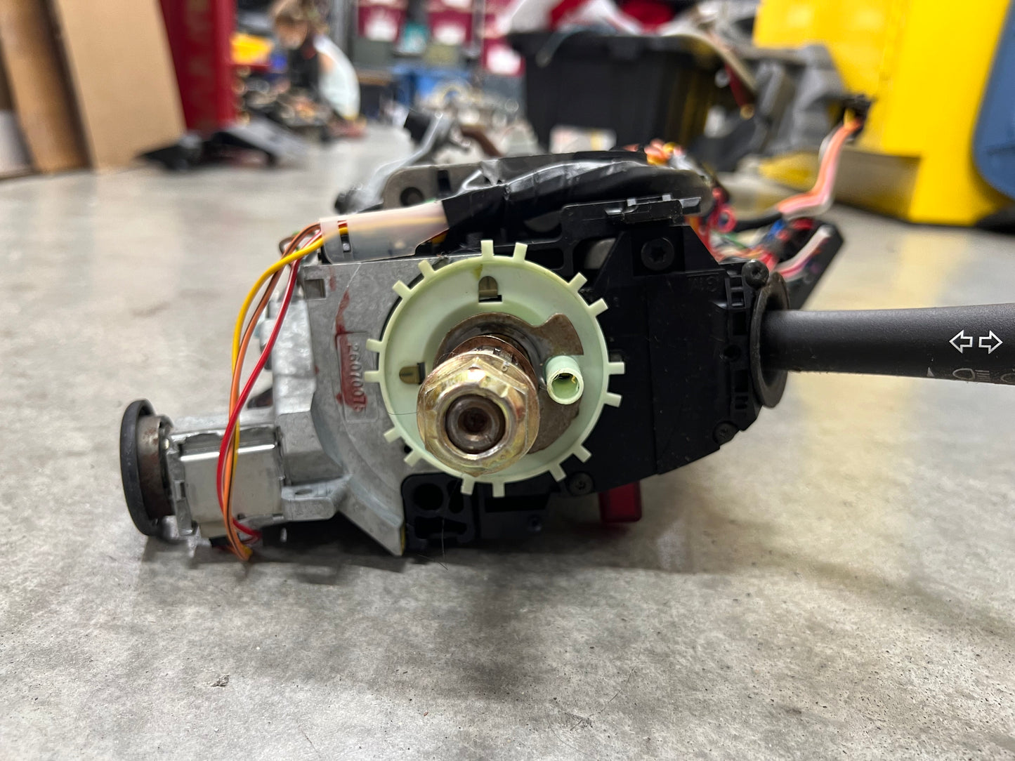 OEM Steering Column w/KEY for 2000-2002 GM Full Size Trucks