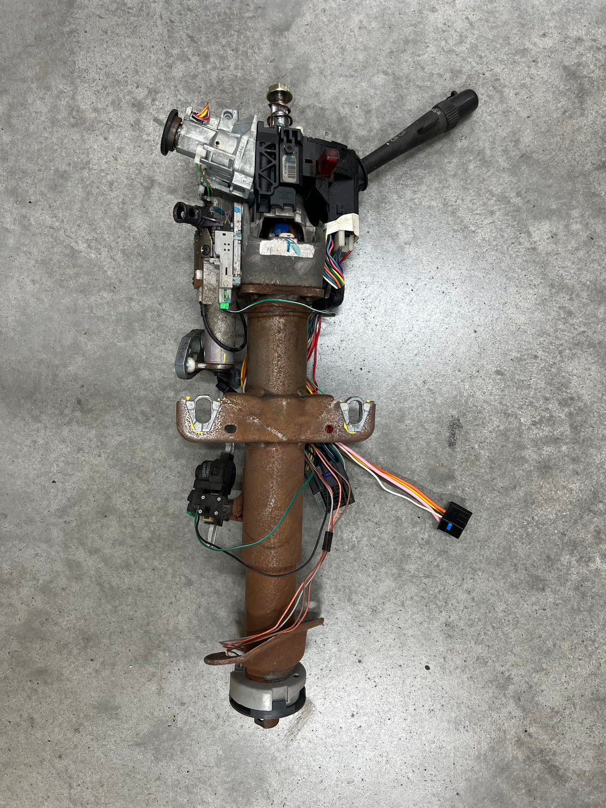 OEM Steering Column w/KEY for 2000-2002 GM Full Size Trucks