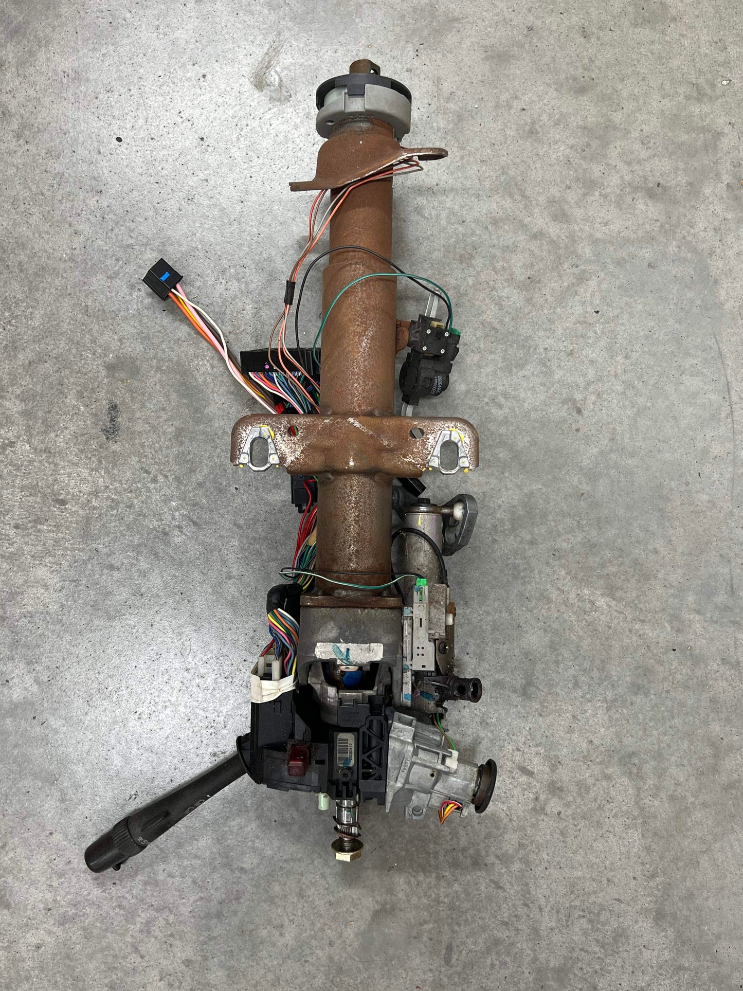 OEM Steering Column w/KEY for 2000-2002 GM Full Size Trucks
