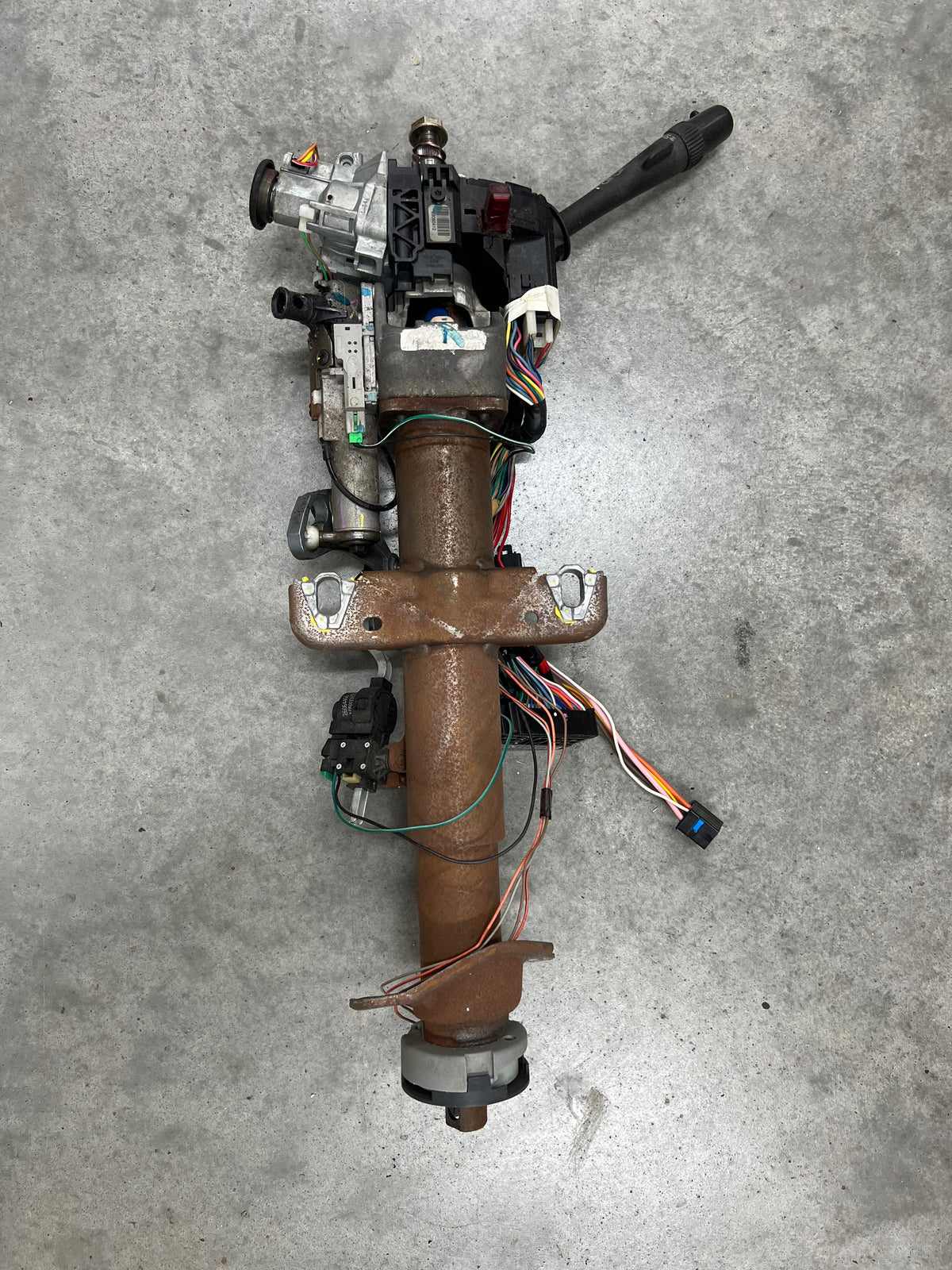 OEM Steering Column w/KEY for 2000-2002 GM Full Size Trucks