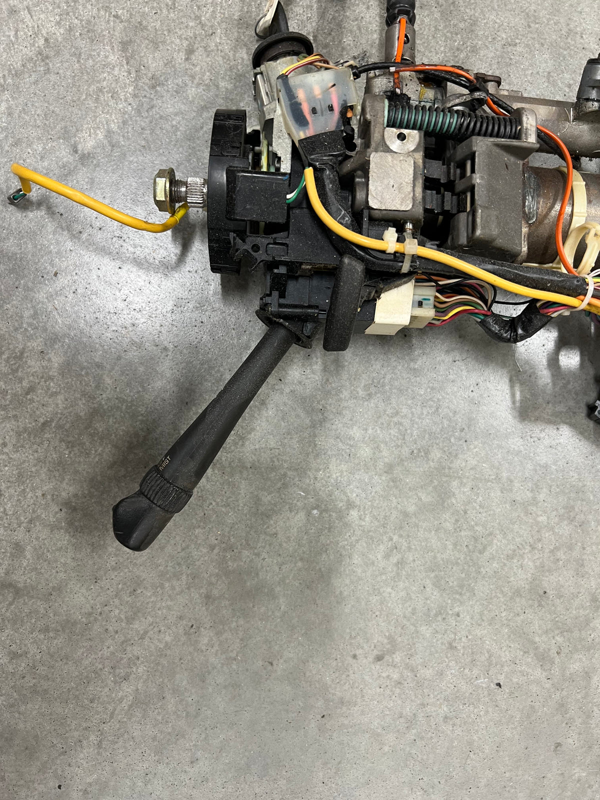 OEM Steering Column w/KEY for 2003-2006 GM Full Size Trucks