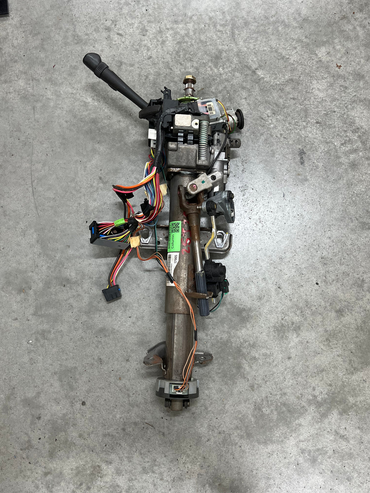OEM Steering Column w/KEY for 2000-2002 GM Full Size Trucks
