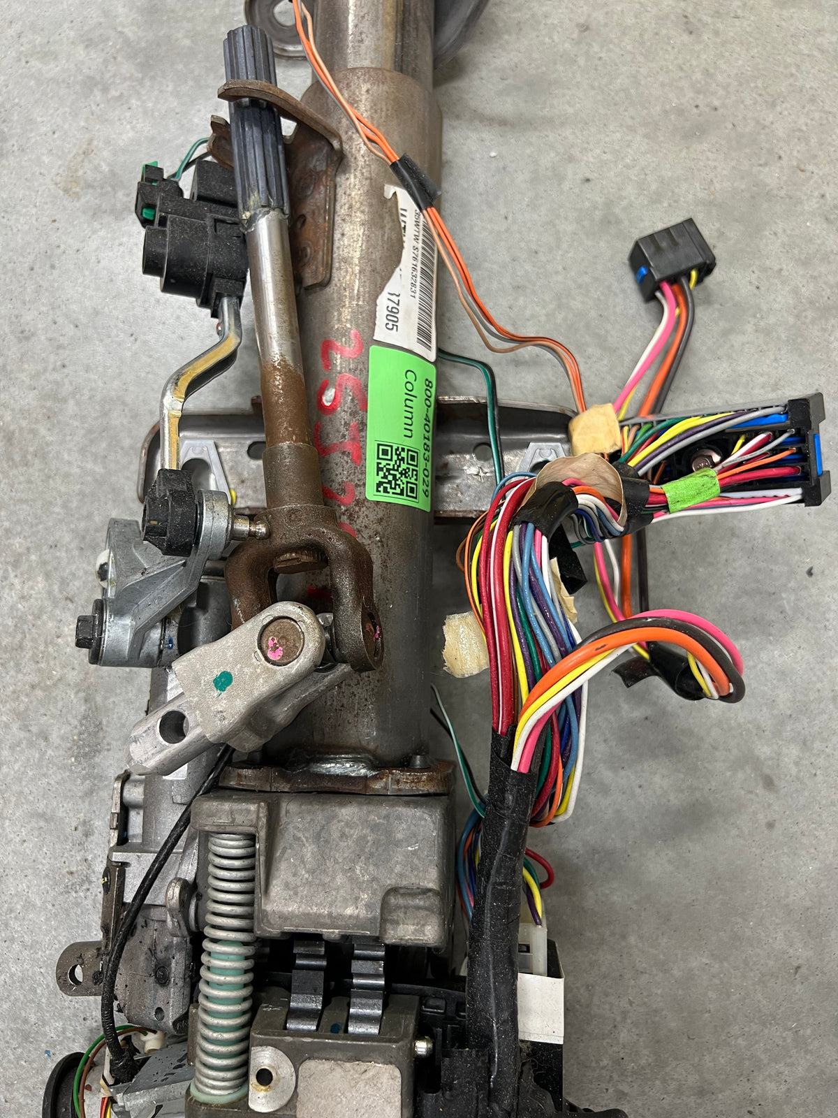 OEM Steering Column w/KEY for 2000-2002 GM Full Size Trucks