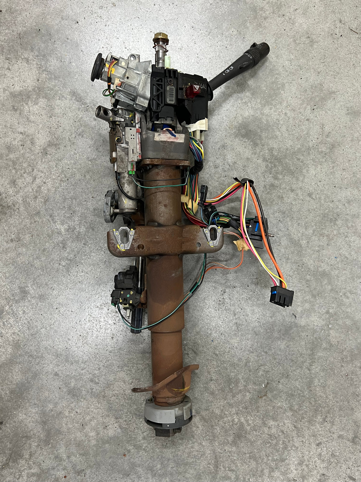 OEM Steering Column w/KEY for 2000-2002 GM Full Size Trucks