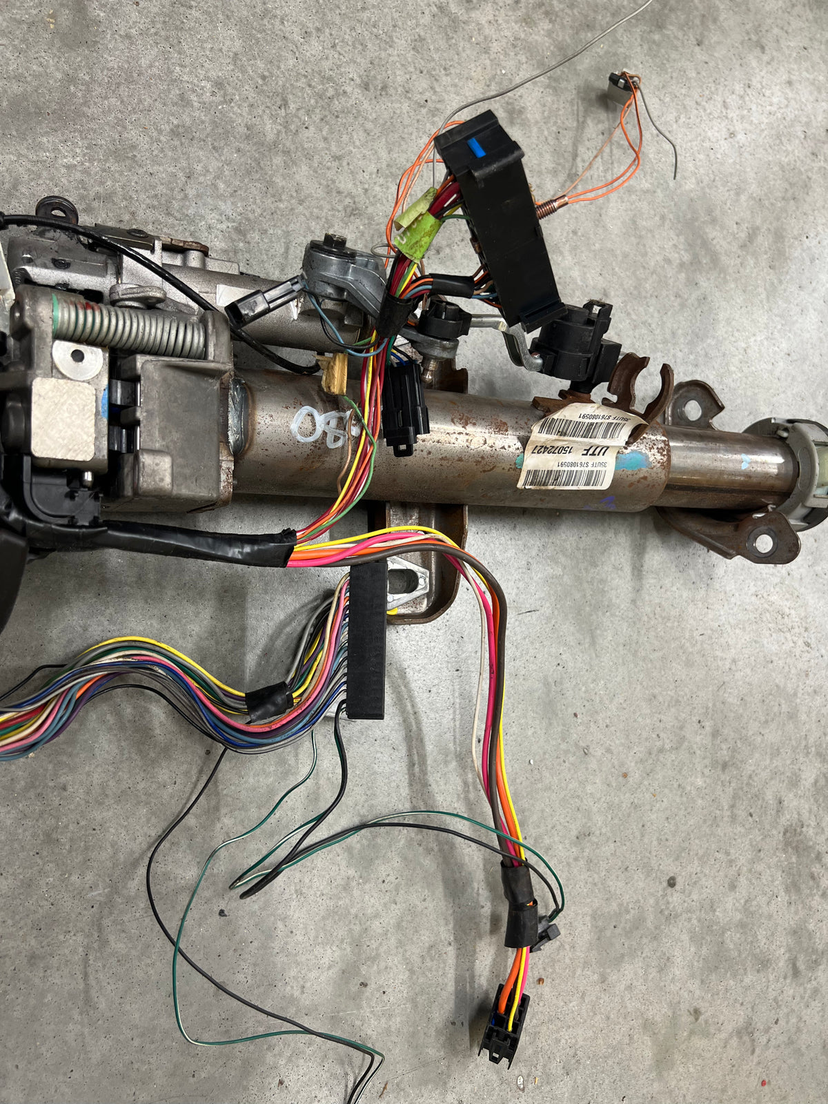 OEM Steering Column w/KEY for 2000-2002 GM Full Size Trucks
