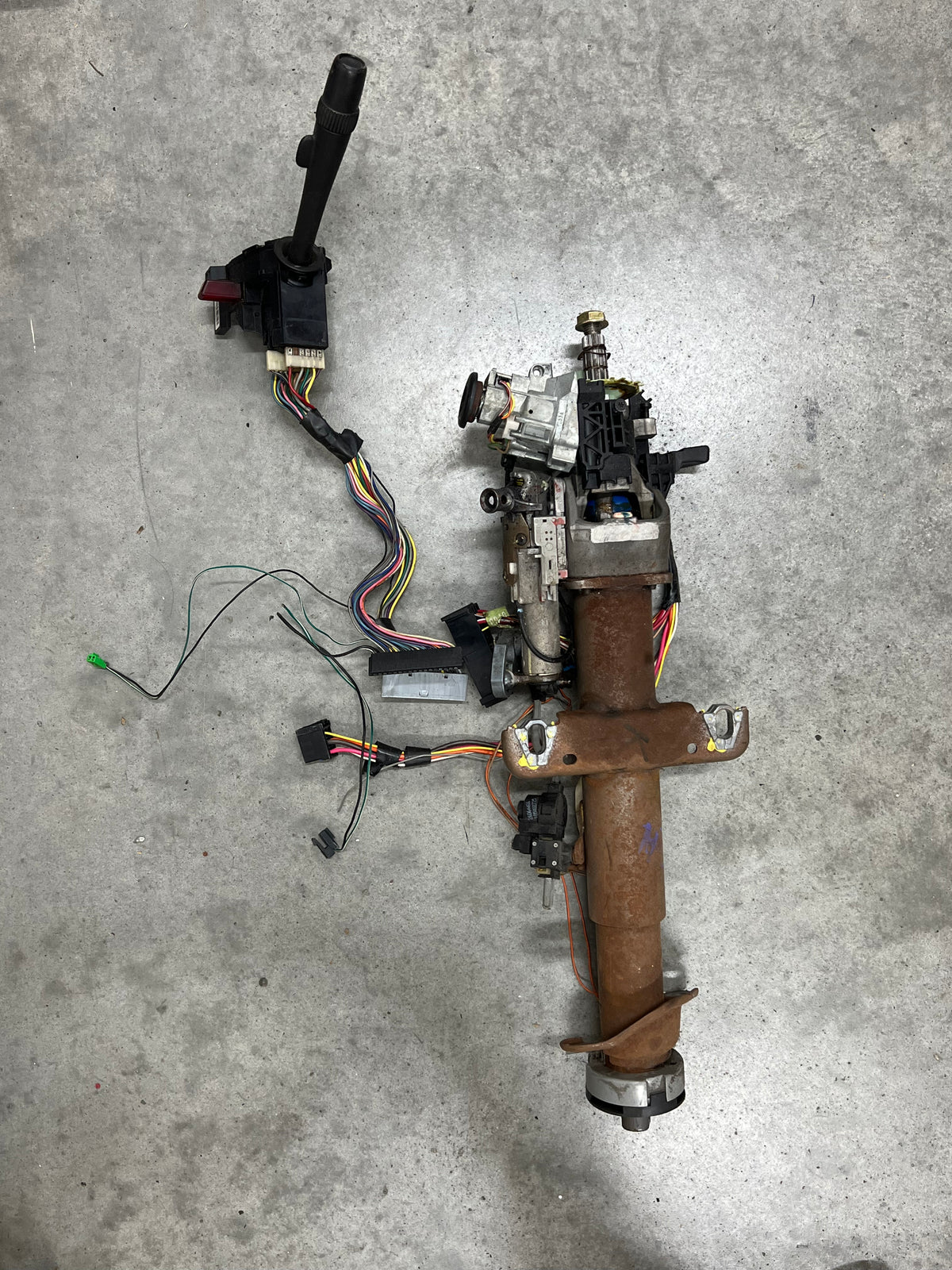 OEM Steering Column w/KEY for 2000-2002 GM Full Size Trucks
