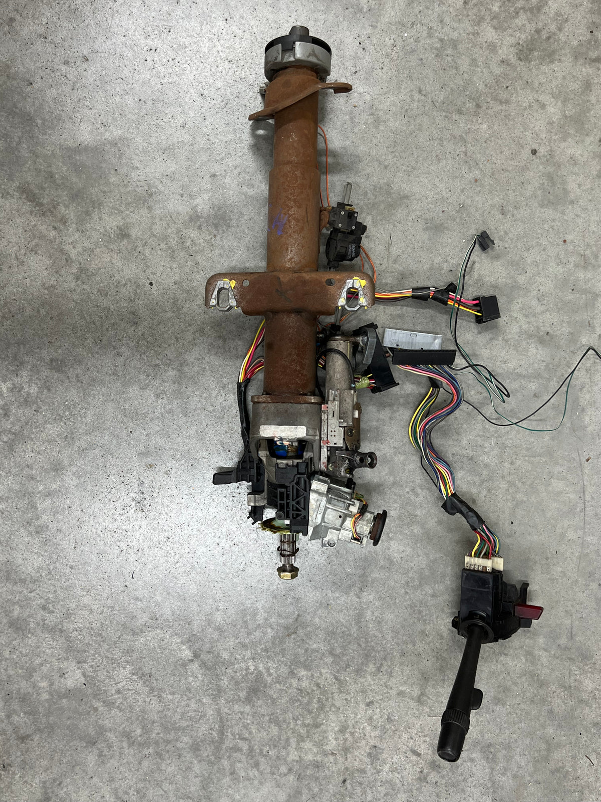 OEM Steering Column w/KEY for 2000-2002 GM Full Size Trucks