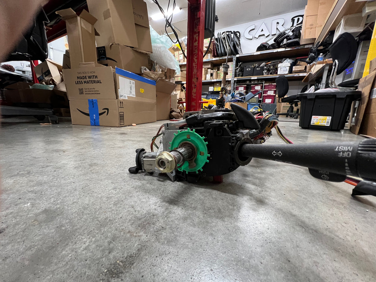 OEM Steering Column w/KEY for 2000-2002 GM Full Size Trucks