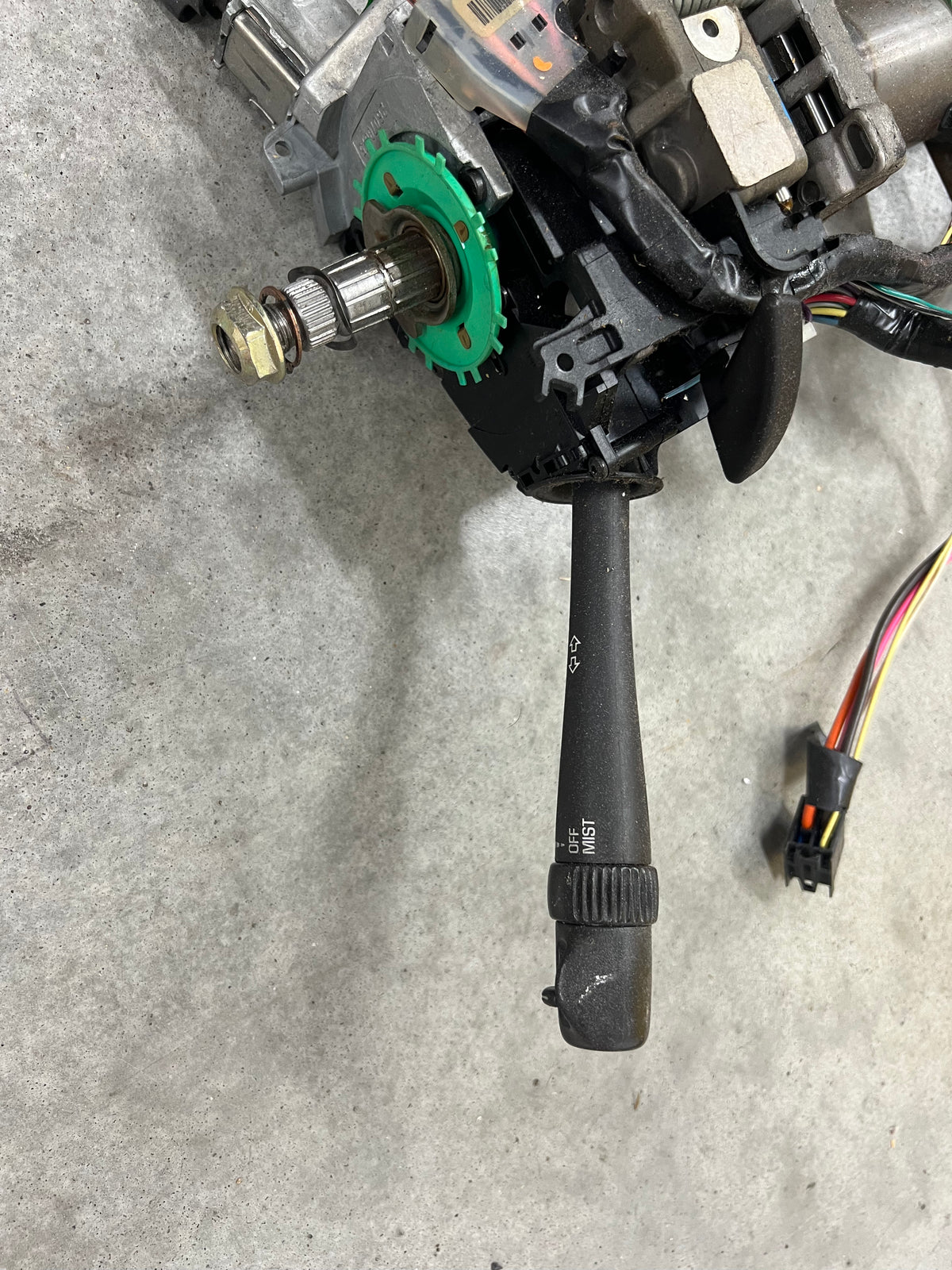 OEM Steering Column w/KEY for 2000-2002 GM Full Size Trucks