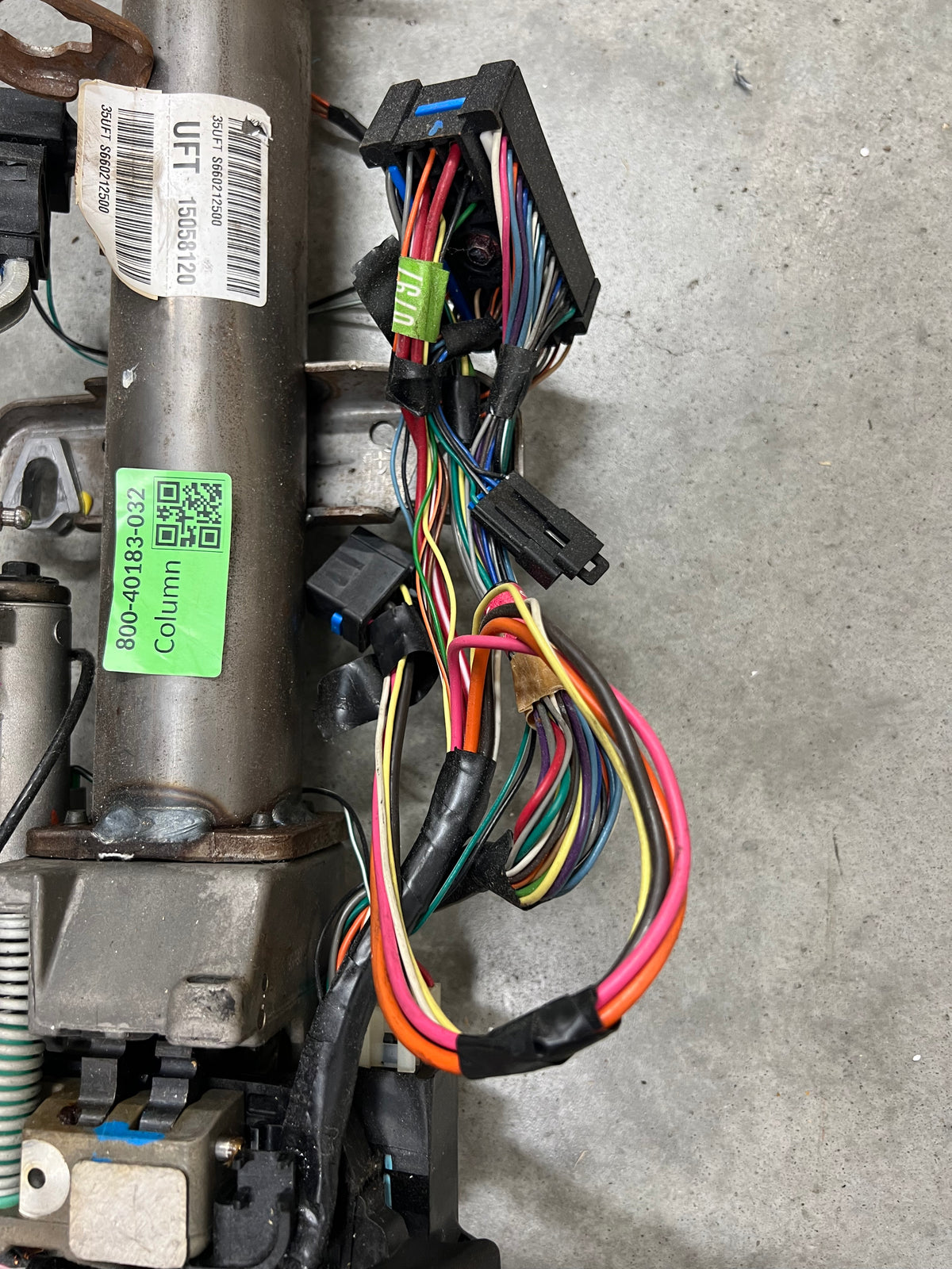OEM Steering Column w/KEY for 2000-2002 GM Full Size Trucks