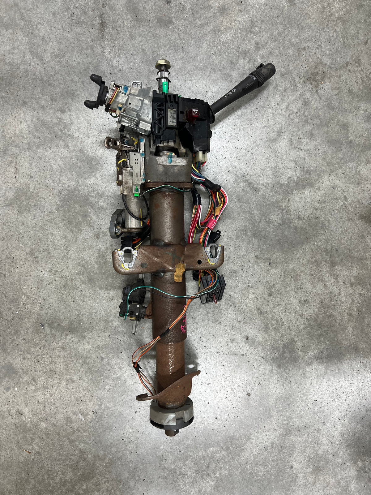 OEM Steering Column w/KEY for 2000-2002 GM Full Size Trucks