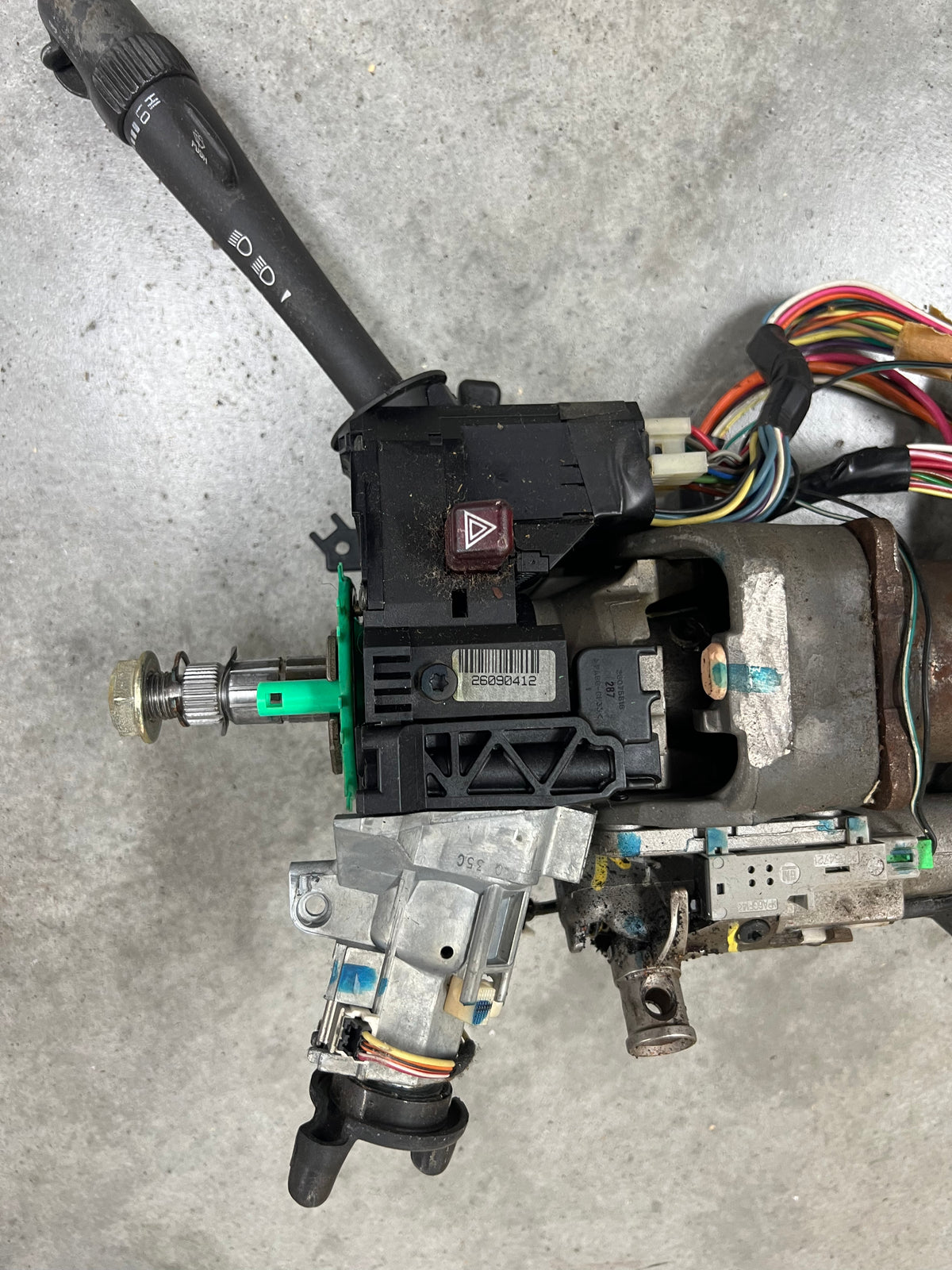OEM Steering Column w/KEY for 2000-2002 GM Full Size Trucks
