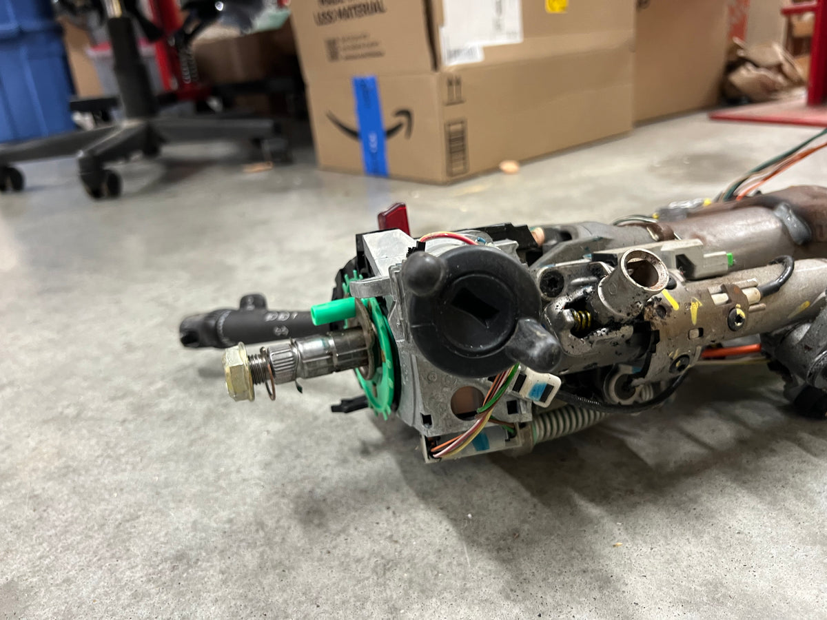 OEM Steering Column w/KEY for 2000-2002 GM Full Size Trucks