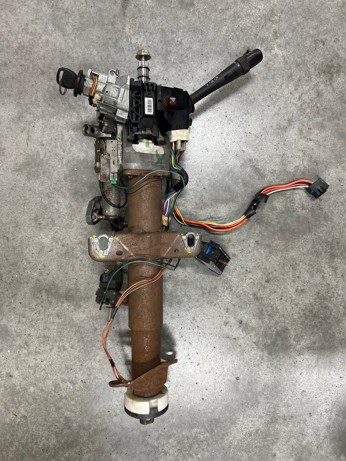 OEM Steering Column w/KEY for 2000-2002 GM Full Size Trucks