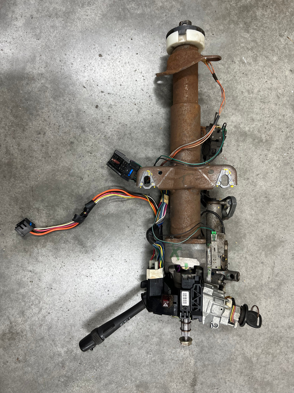 OEM Steering Column w/KEY for 2000-2002 GM Full Size Trucks