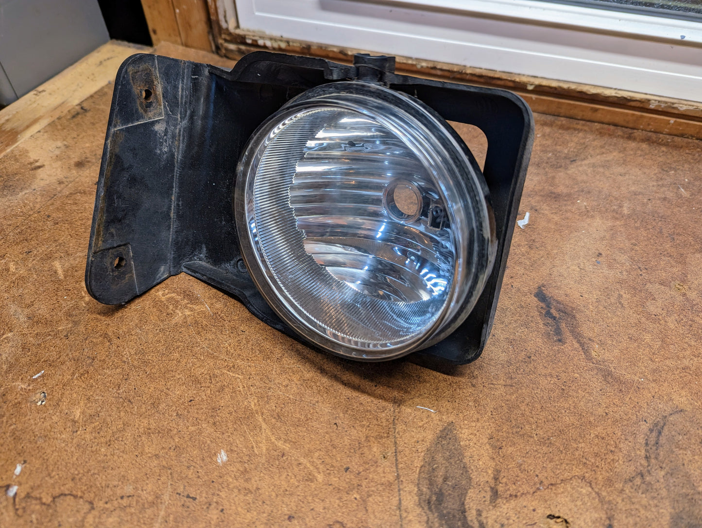 OEM Driver LH Corner Park Driving Light Fog Lamp for 2003-2004 GMC Sierra 1500, 2500