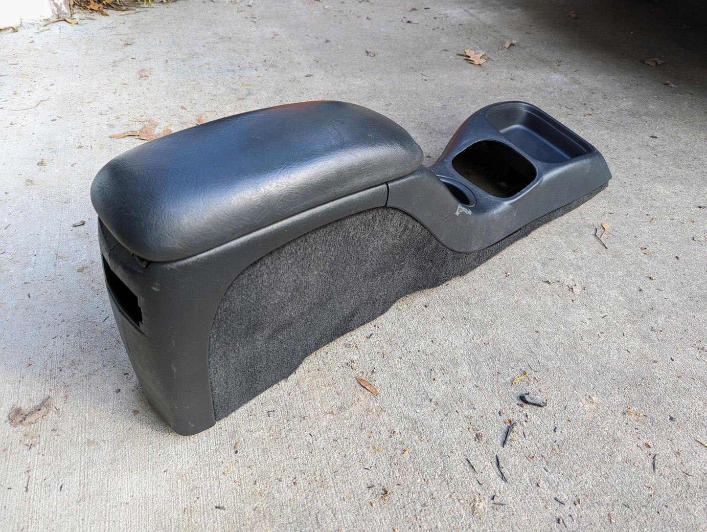 OEM Bucket Seat Center Console for Manual Transmission in Graphite for 1998-2004 Chevy S10 GMC Sonoma and more