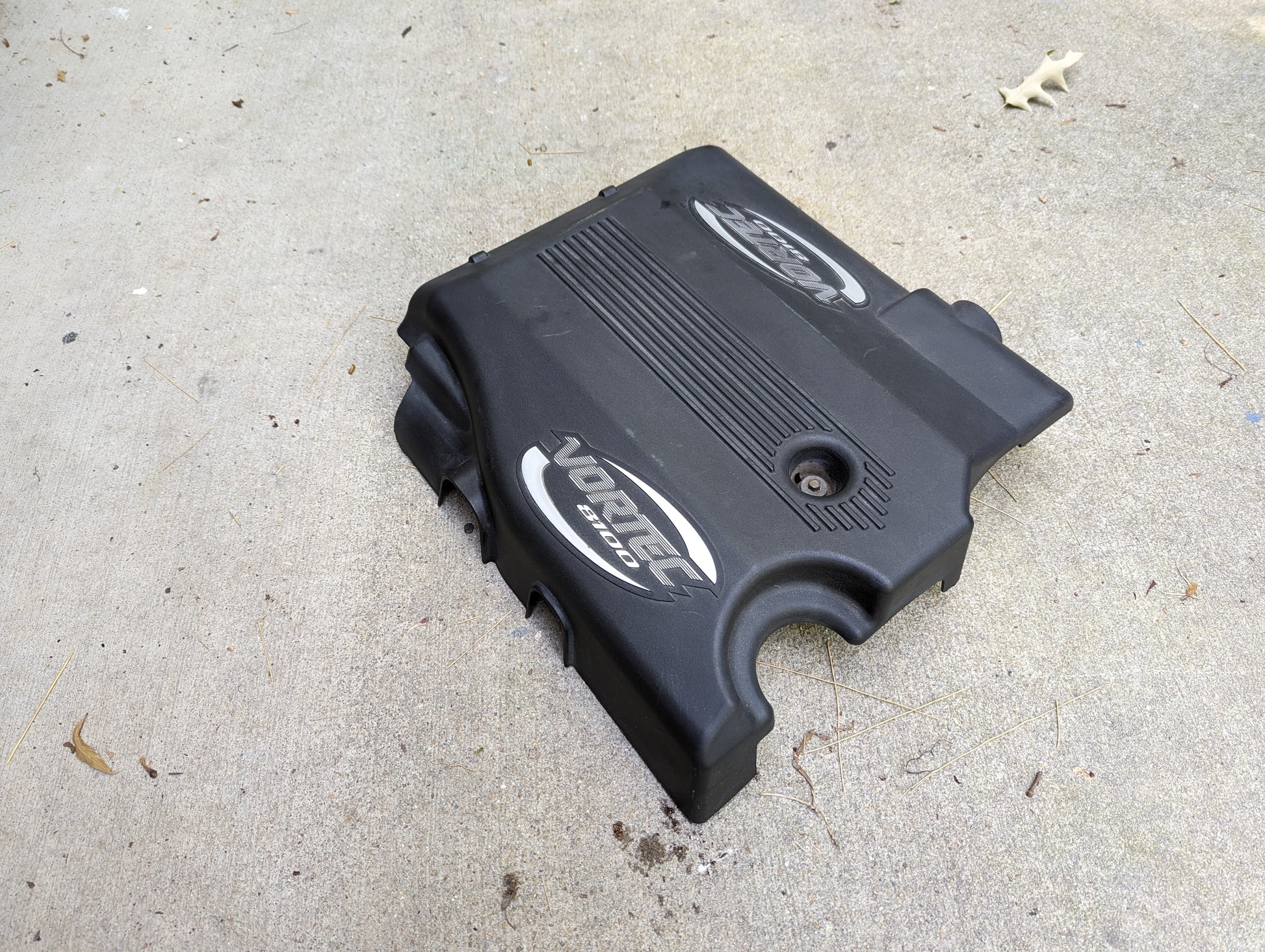 OEM Vortec 8100 Engine Intake Cover for 2003-2006 GM Trucks – The Ugly ...