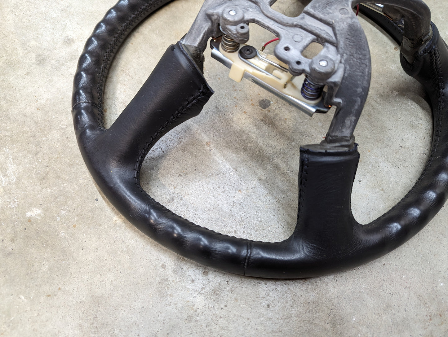 OEM Leather Steering Wheel for 1999-2005 GM Chevy Silverado S10 and more