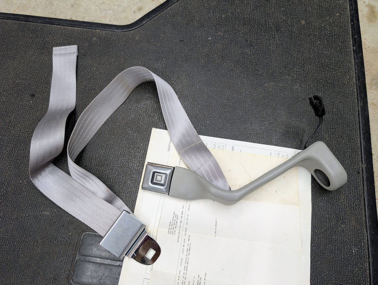 NOS Driver Seat Belt Retractor & Buckle in Gray for 1991 - 1994 Chevy S10 Blazer, and more