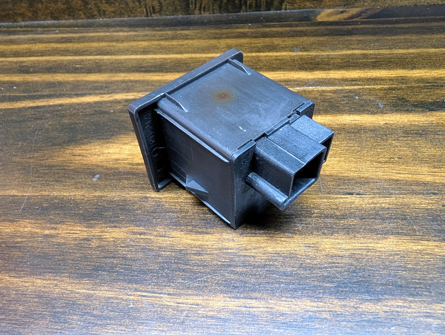 Stability/Traction Control System Stabilitrak Switch for 2002 Cadillac Escalade