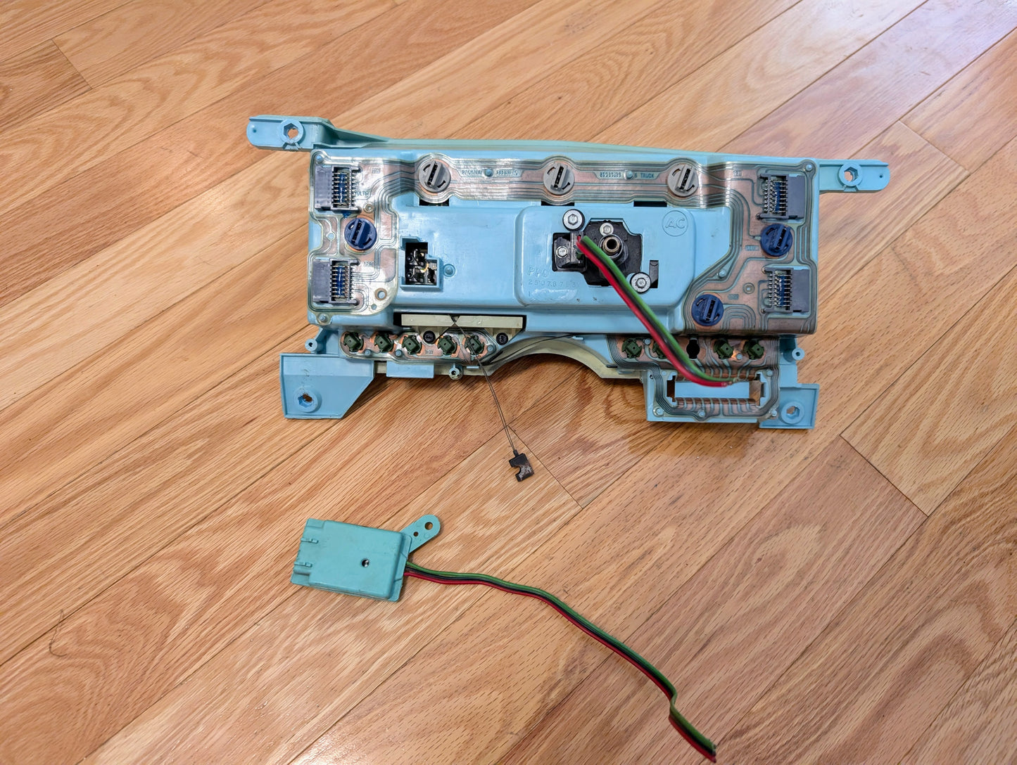 LOW Mile 106K OEM Instrument Cluster with Mechanical Speedo, Tachometer & PRNDL for 1986-1989 Chevy S10 Blazer and more