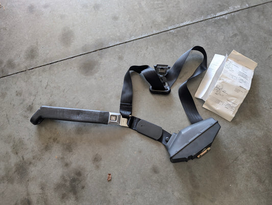 NOS Passenger Seat Belt Retractor & Buckle in Charcoal for 1982 - 1993 Chevy S10, GMC S15