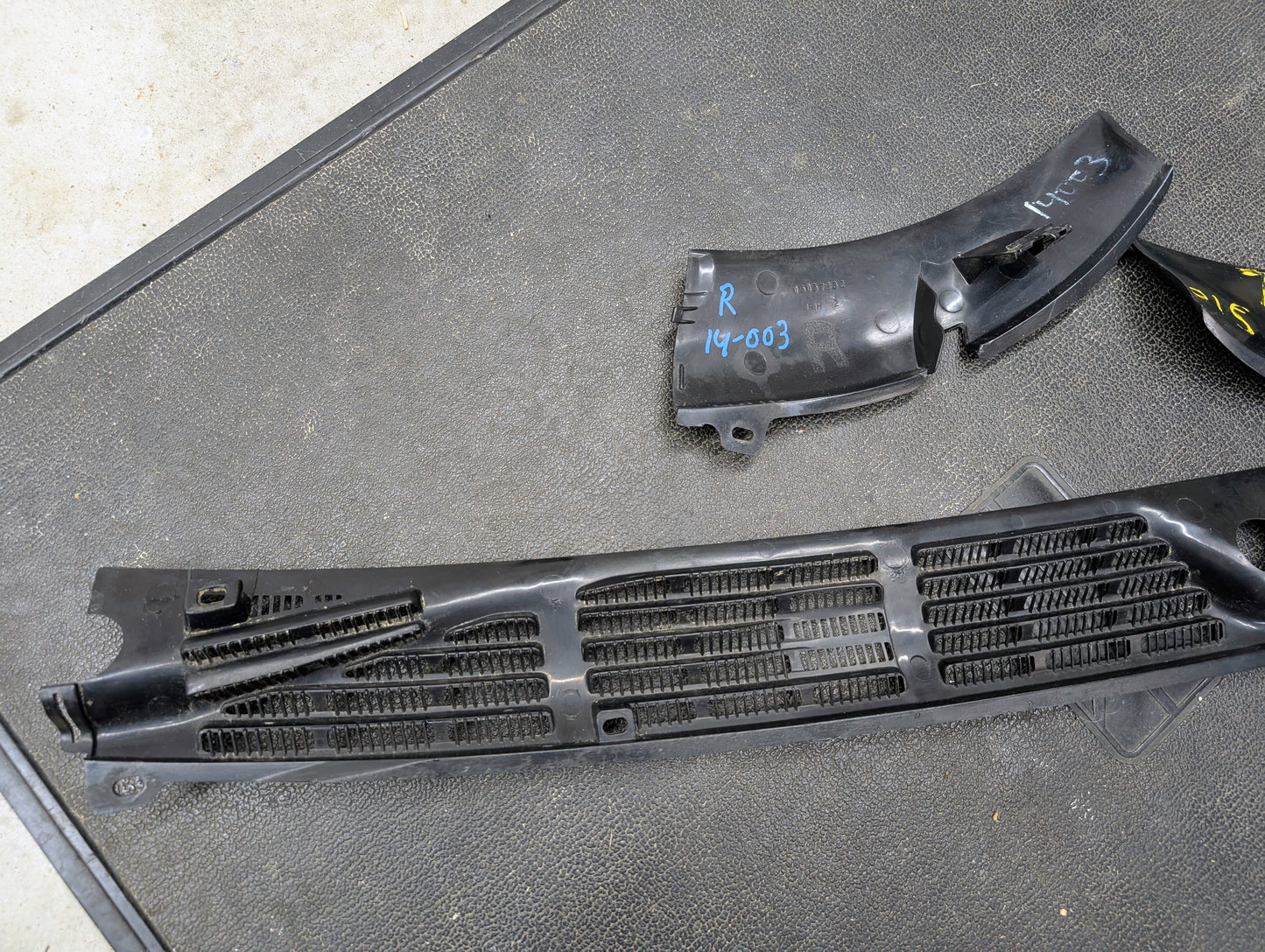 OEM Wiper Cowl Cover Set for 1994-2005 Chevrolet S10, Blazer, and more