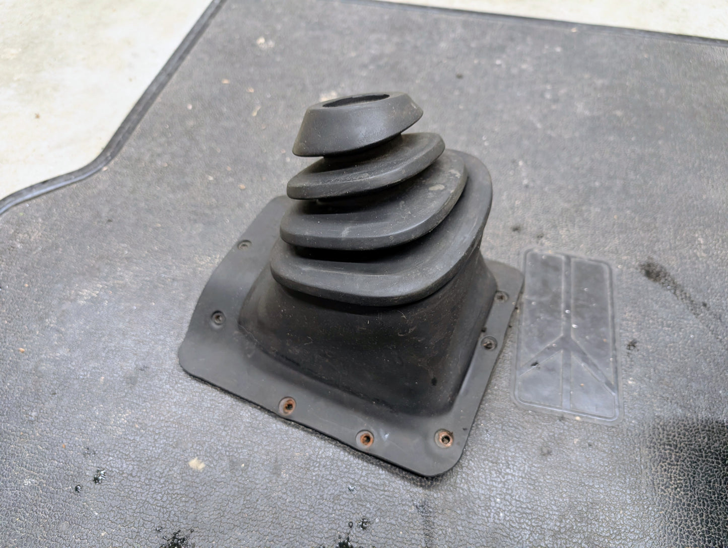 OEM Short Center Console for Manual Trans in Pewter for 1998-2004 Chevy S10 GMC Sonoma and more