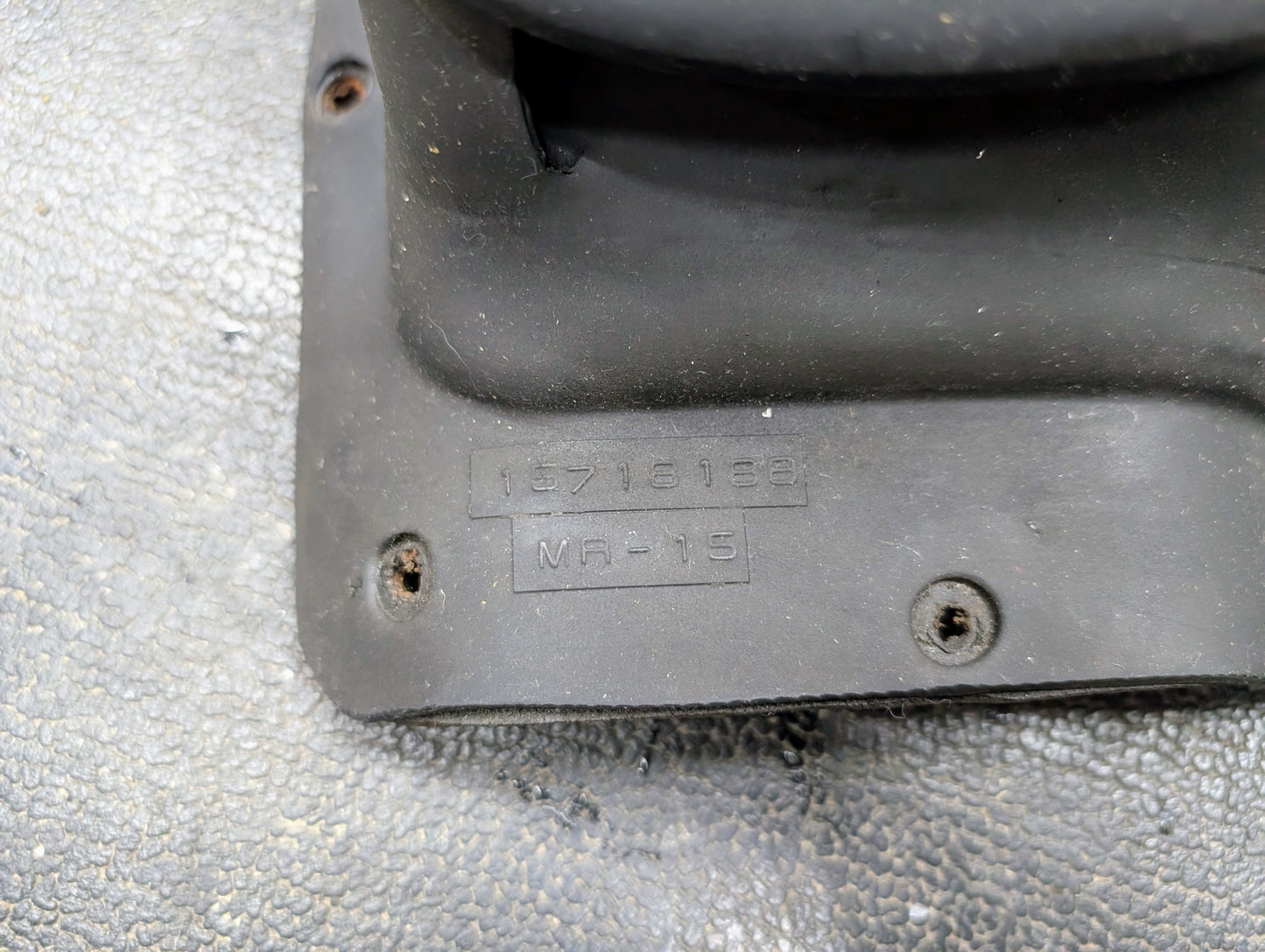 OEM Short Center Console for Manual Trans in Pewter for 1998-2004 Chevy S10 GMC Sonoma and more