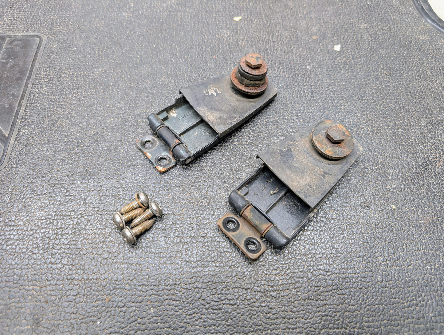 OEM Rear Hatch Glass Hinges for 1983-1994 Chevrolet S10 Blazer and more