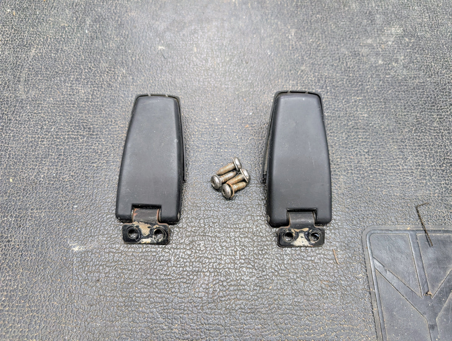 OEM Rear Hatch Glass Hinges for 1983-1994 Chevrolet S10 Blazer and more