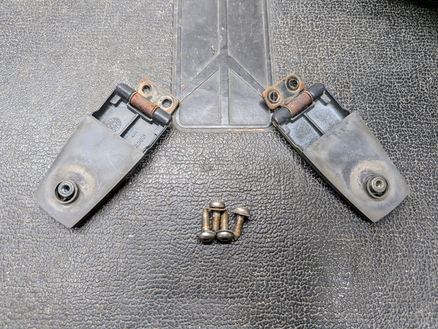 OEM Rear Hatch Glass Hinges for 1983-1994 Chevrolet S10 Blazer and more