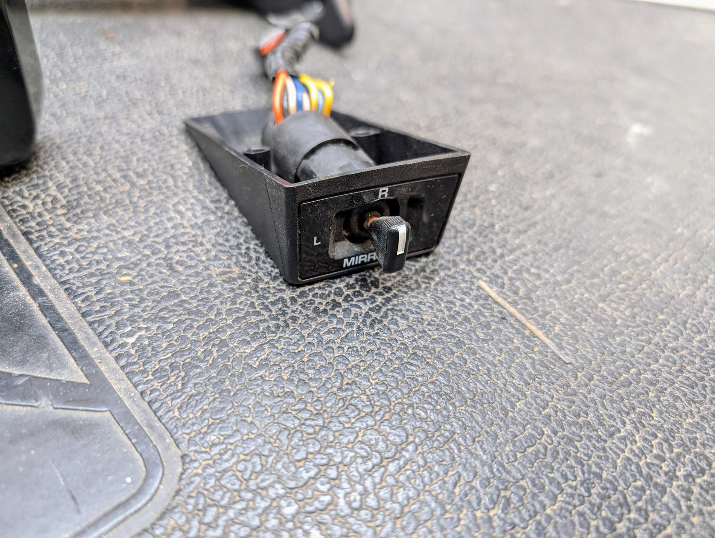 OEM Exterior Power Mirrors w/Switch for 1988-1994 S10, Blazer, and more