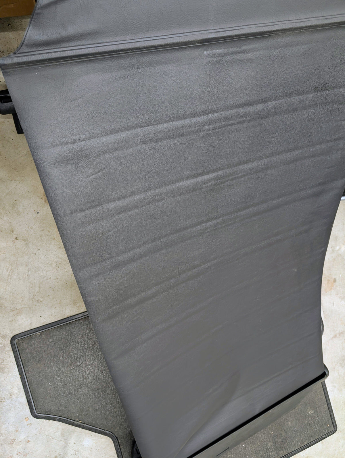 OEM Retractable Rear Cargo Shade Jack Cover in Graphite for 1995 - 2005 Chevy Blazer GMC Jimmy