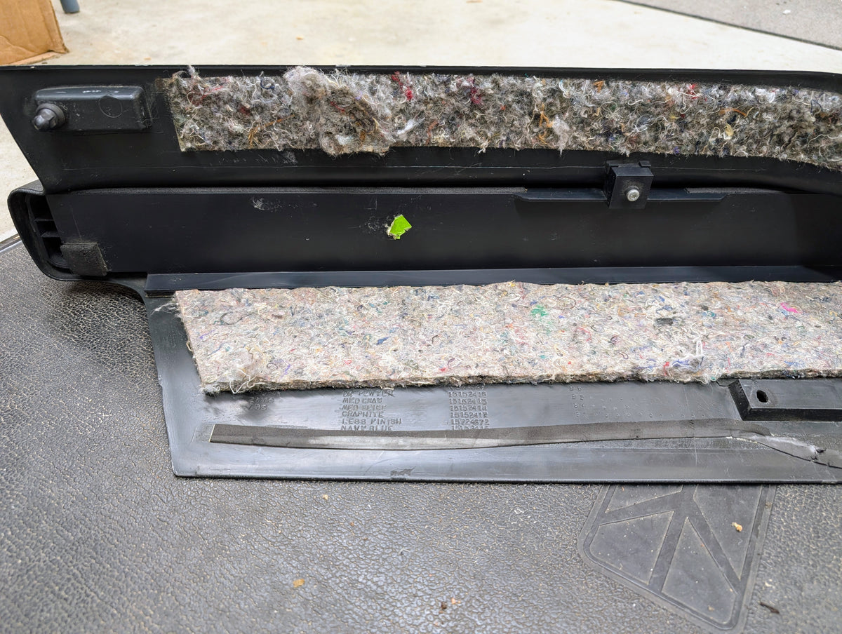 OEM Retractable Rear Cargo Shade Jack Cover in Graphite for 1995 - 2005 Chevy Blazer GMC Jimmy