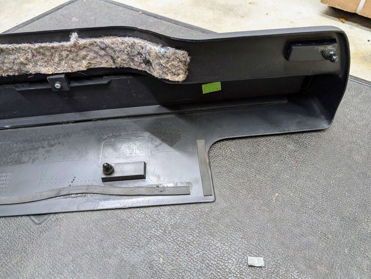 OEM Retractable Rear Cargo Shade Jack Cover in Graphite for 1995 - 2005 Chevy Blazer GMC Jimmy