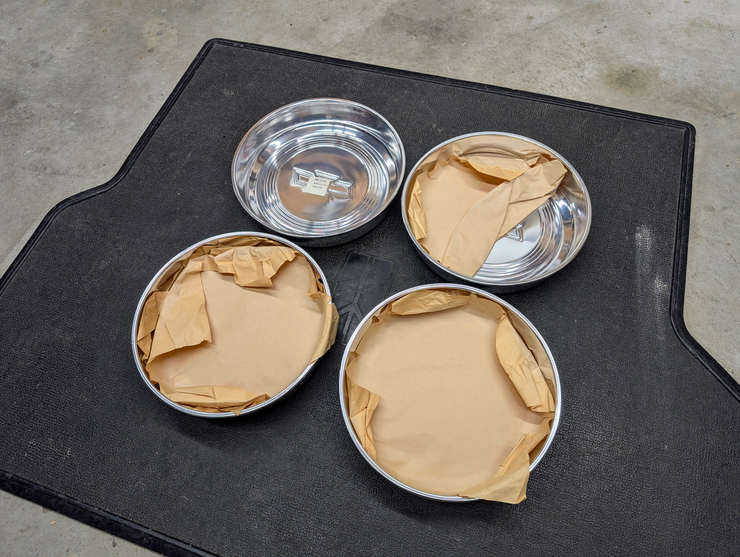 NOS Bowtie Dog Dish Wheel 10.5" Hub Cap SET for 1982 - 1999 Chevy S10, Blazer, Astro, and more
