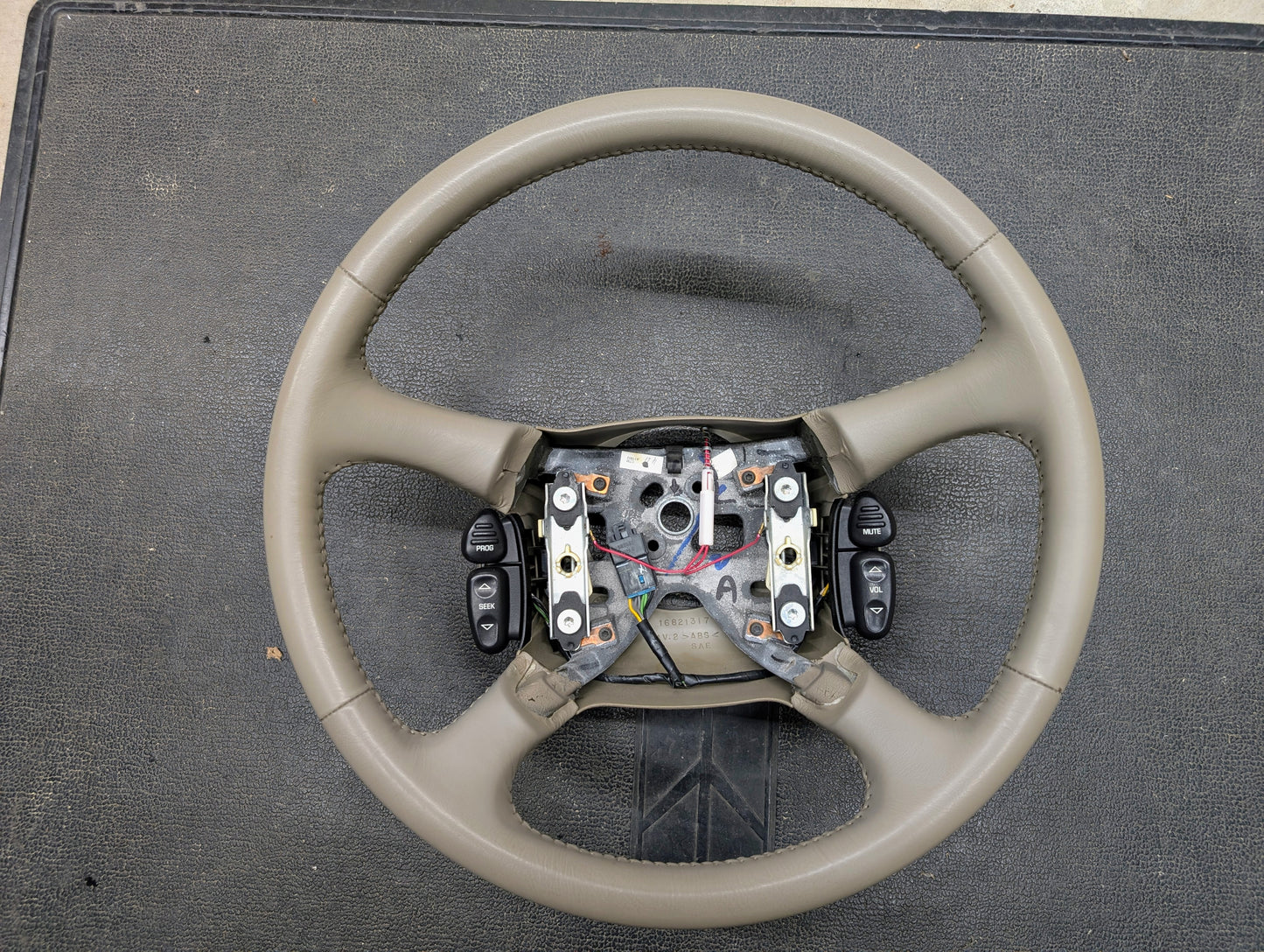 OEM Leather Steering Wheel in Neutral for 1999-2005 GMC Denali Chevy Silverado S10 and more