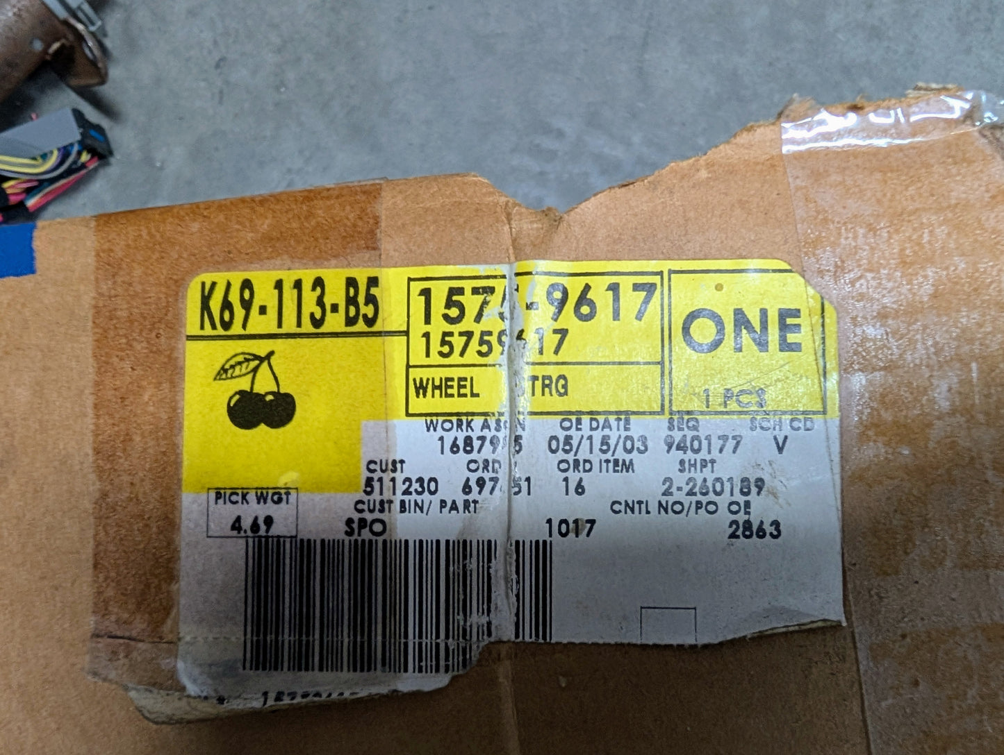 NOS Gray Leather OEM Steering Wheel for 1999-2000 GMC Yukon Denali