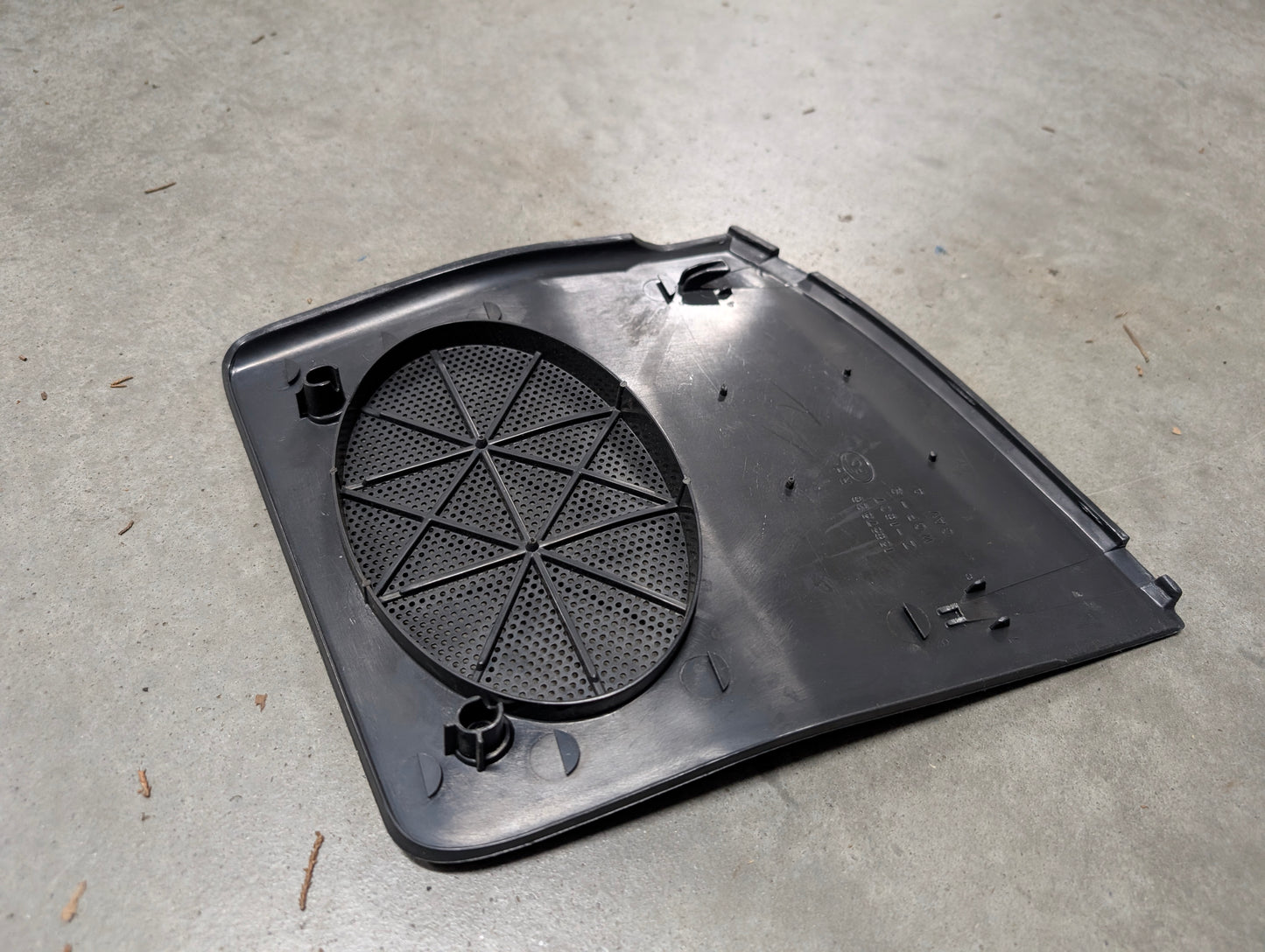 OEM Passenger RH Dash Speaker Grille Cover in Dark Gray for 1995 - 1997 Chevrolet S10, Blazer, and more