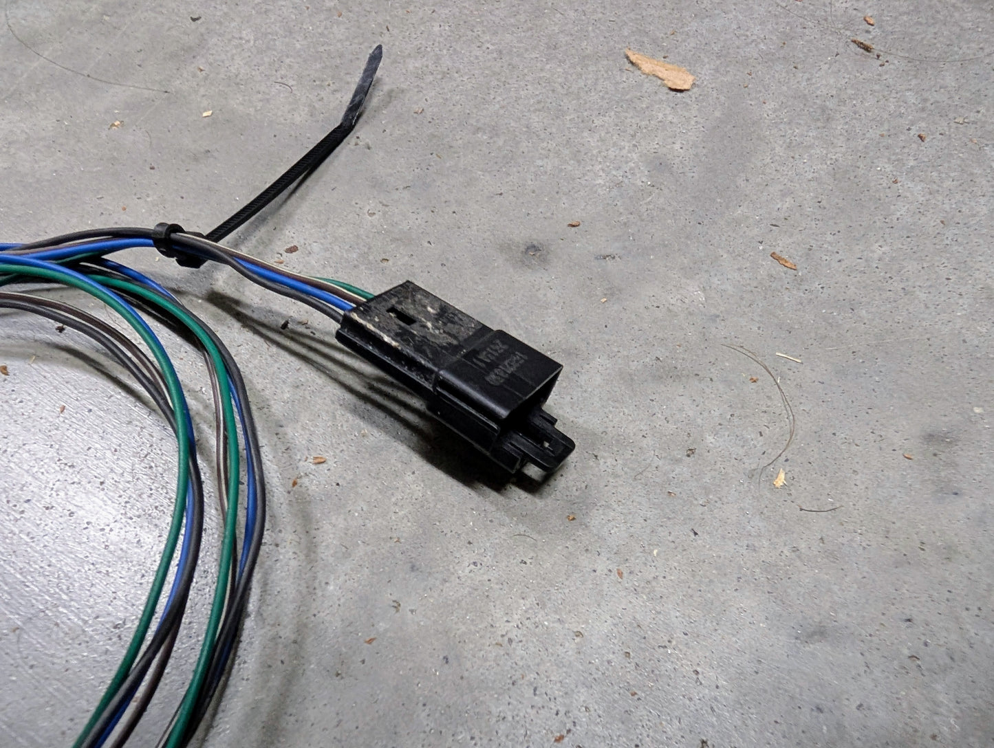 KIT Steering Wheel Radio Controls & Clock Spring for 1995-2002 GM Full Size OBS/NBS Trucks