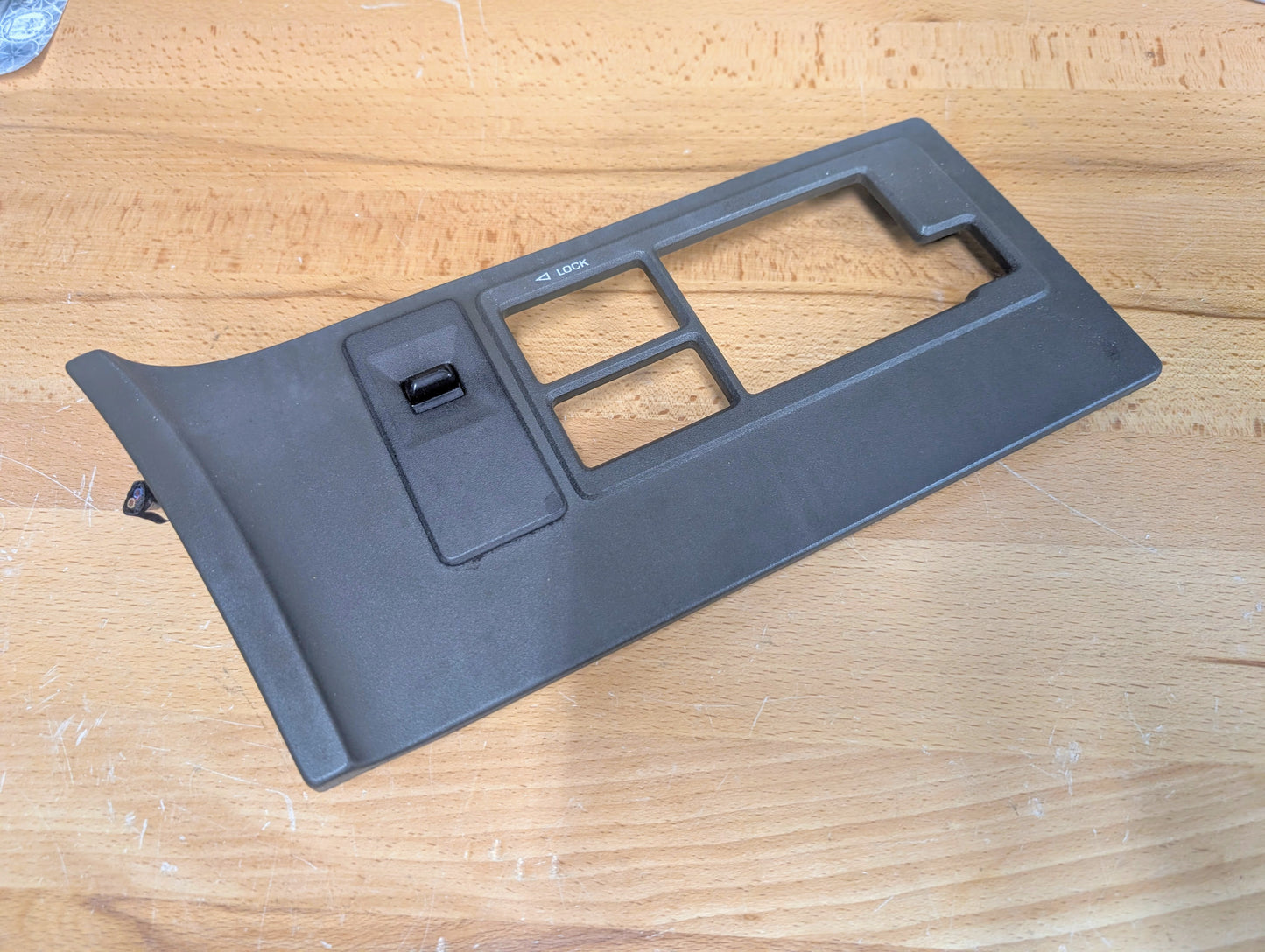 OEM Passenger Door Panel RH Window Switch with Bezel for 1986-1993 Chevy S10, Blazer, Syclone, and more