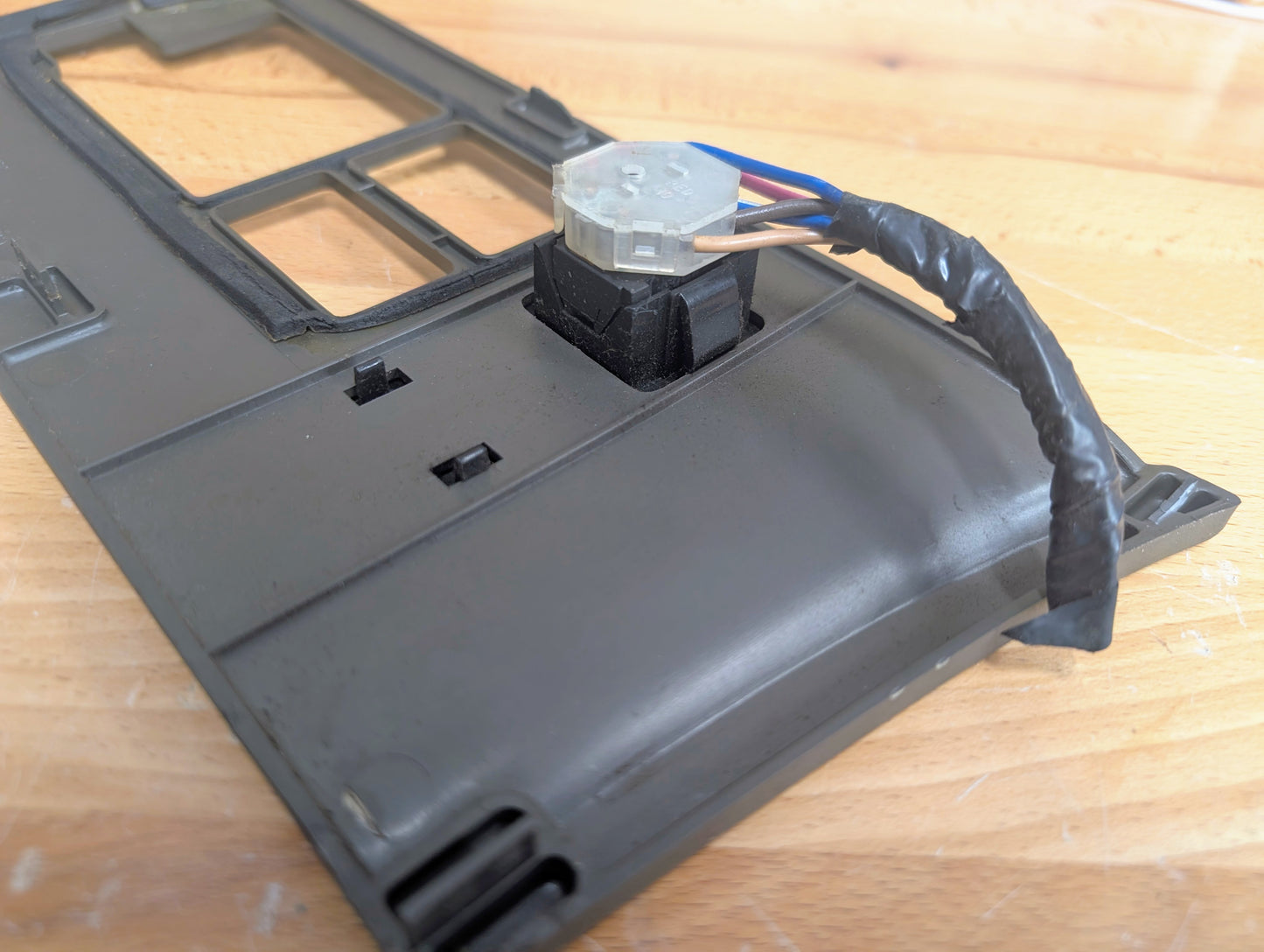 OEM Passenger Door Panel RH Window Switch with Bezel for 1986-1993 Chevy S10, Blazer, Syclone, and more