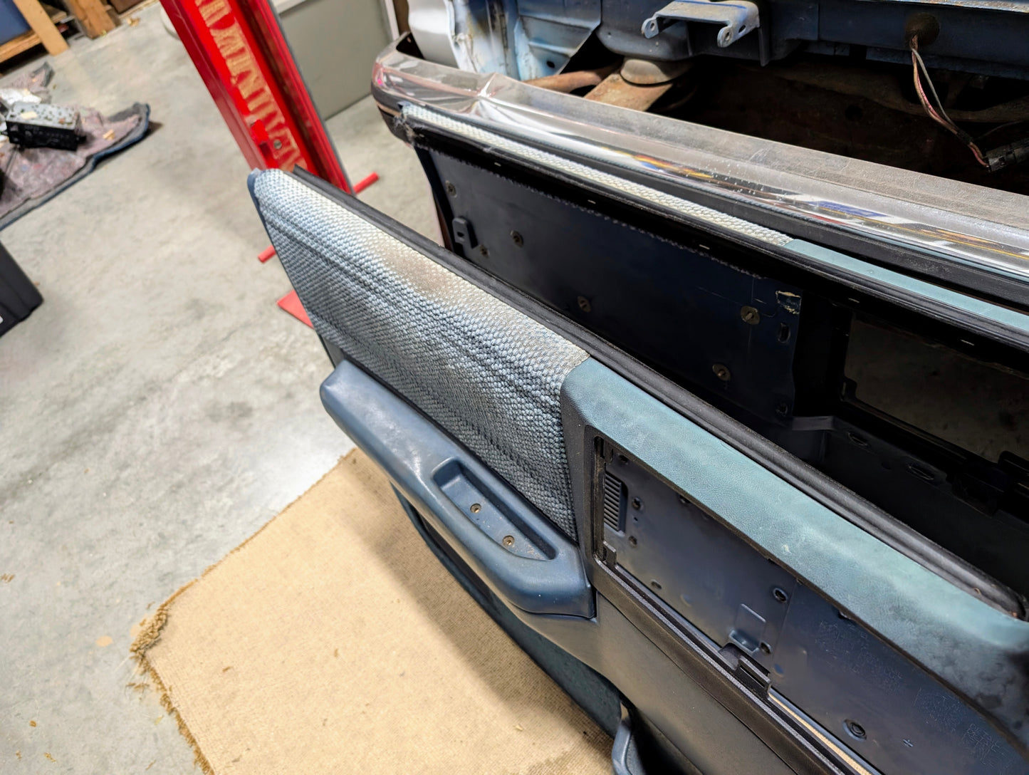 OEM Pair of Front Power Door Panels in Blue for 1986-1993 Chevy S10 GMC S15 and more